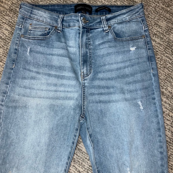 Kendall & Kylie The Contour High Rise Jeans, Size 13/31 - Picture 2 of 5